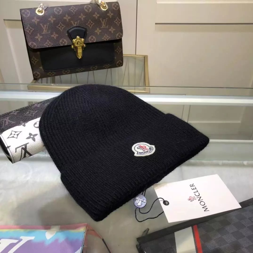 Moncler Beanie Supplier